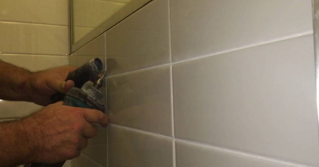 Bathroom Tiles Mold Removal